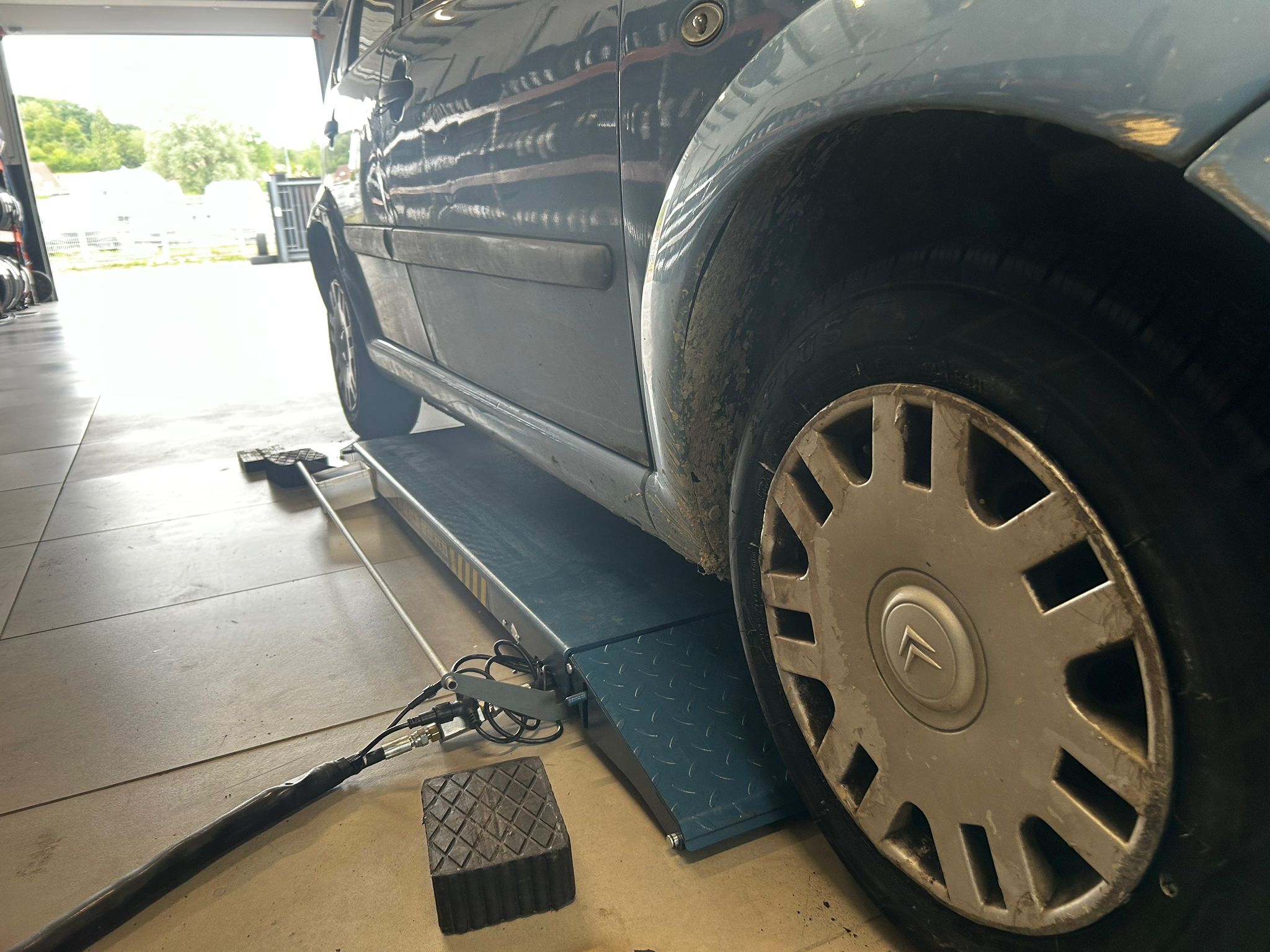 Réalisation atelier A2 PNEUS Ludres